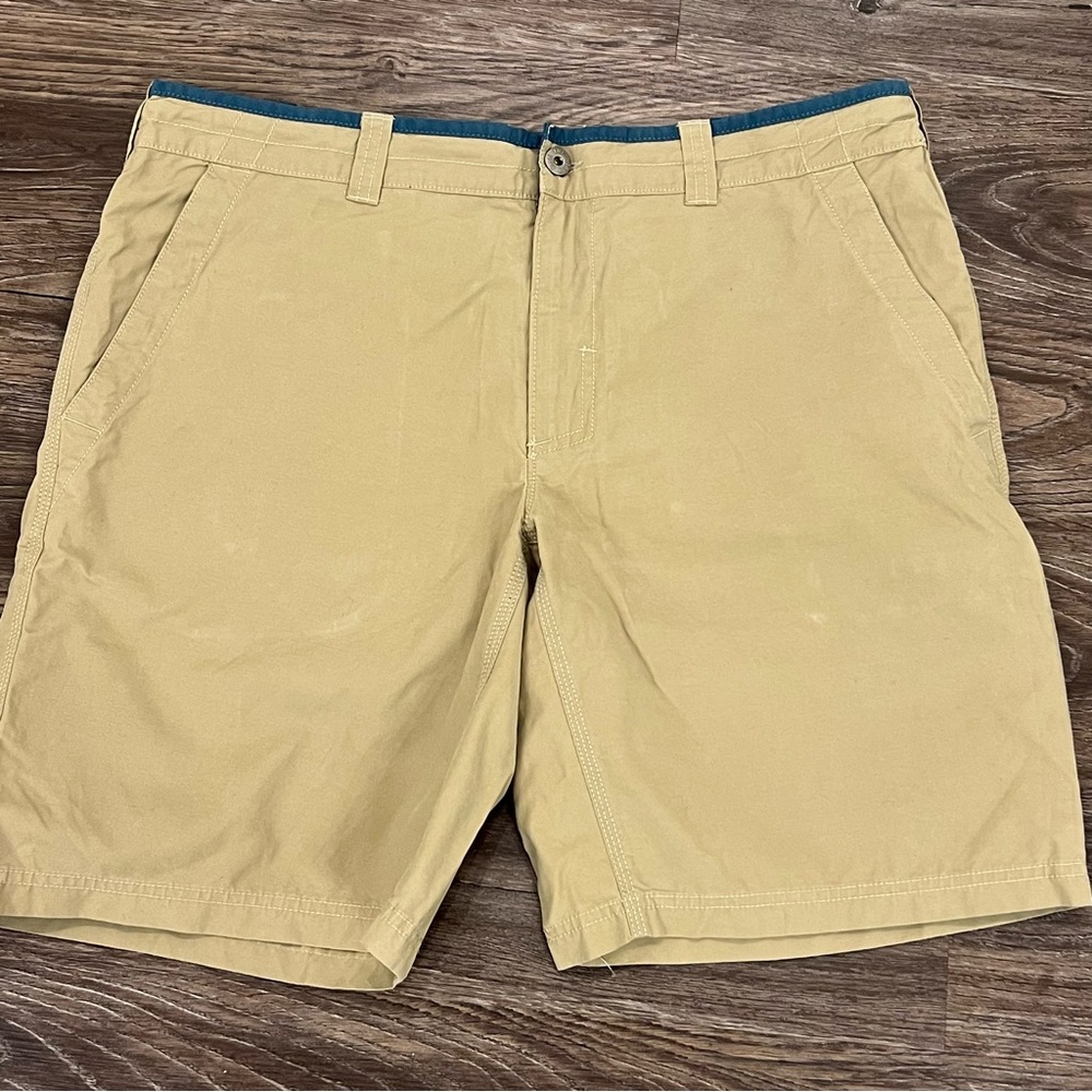 North Face Men’s Khaki Shorts
